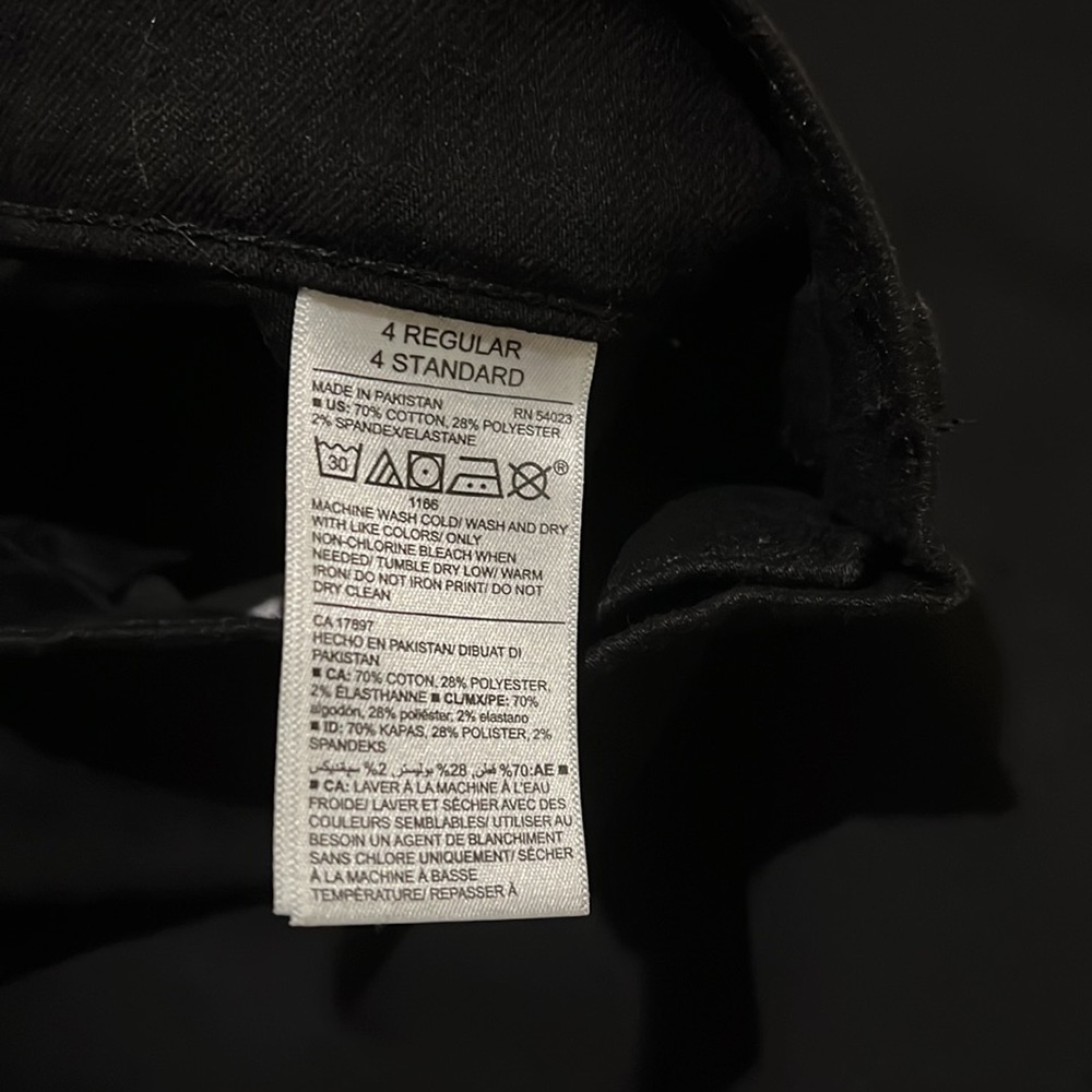 Old Navy black jeans - Picture 4 of 5